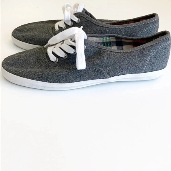 Gray Canvas knit Top Flat Sneakers - Picture 4 of 9